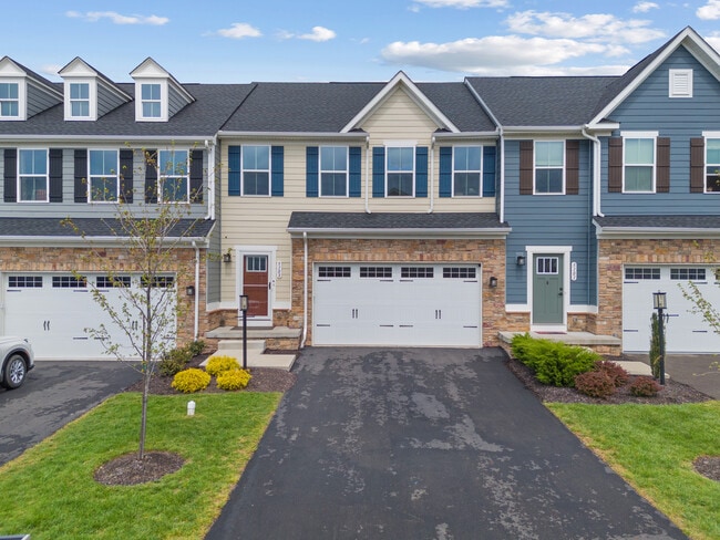 property at 5103 Spruce Rd