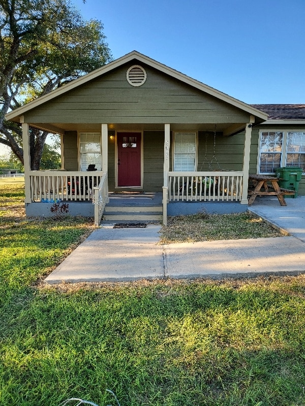 9027 County Rd 748 in Mathis, TX - Building Photo - Building Photo