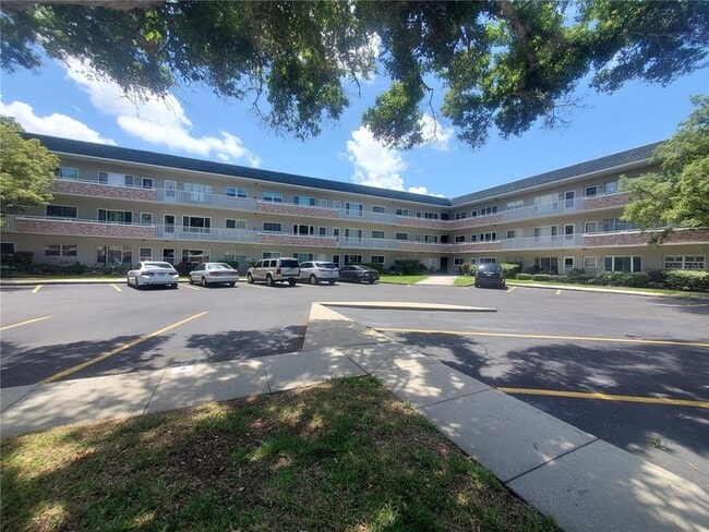 property at 2427 Rhodesian Dr