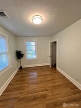 426 Willow Ave in Roselle Park, NJ - Building Photo - Building Photo