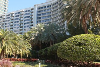 1500 Bay Rd, Unit 1440 in Miami Beach, FL - Building Photo - Building Photo