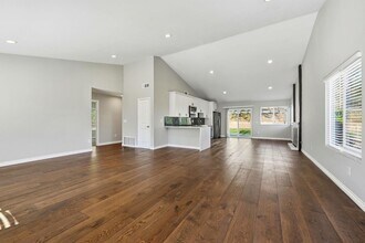 17212 Matinal Rd in San Diego, CA - Building Photo - Building Photo