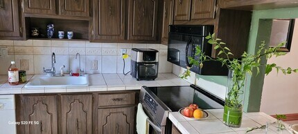 4036 SW 67th Terrace in Davie, FL - Foto de edificio - Building Photo