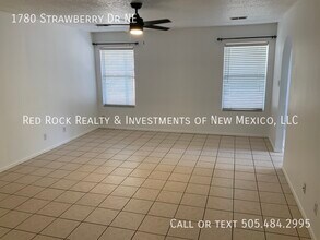 1780 Strawberry Dr NE in Rio Rancho, NM - Building Photo - Building Photo