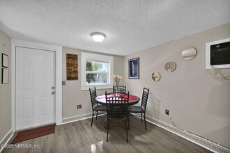 459 W 59th St-Unit -B in Jacksonville, FL - Building Photo - Building Photo