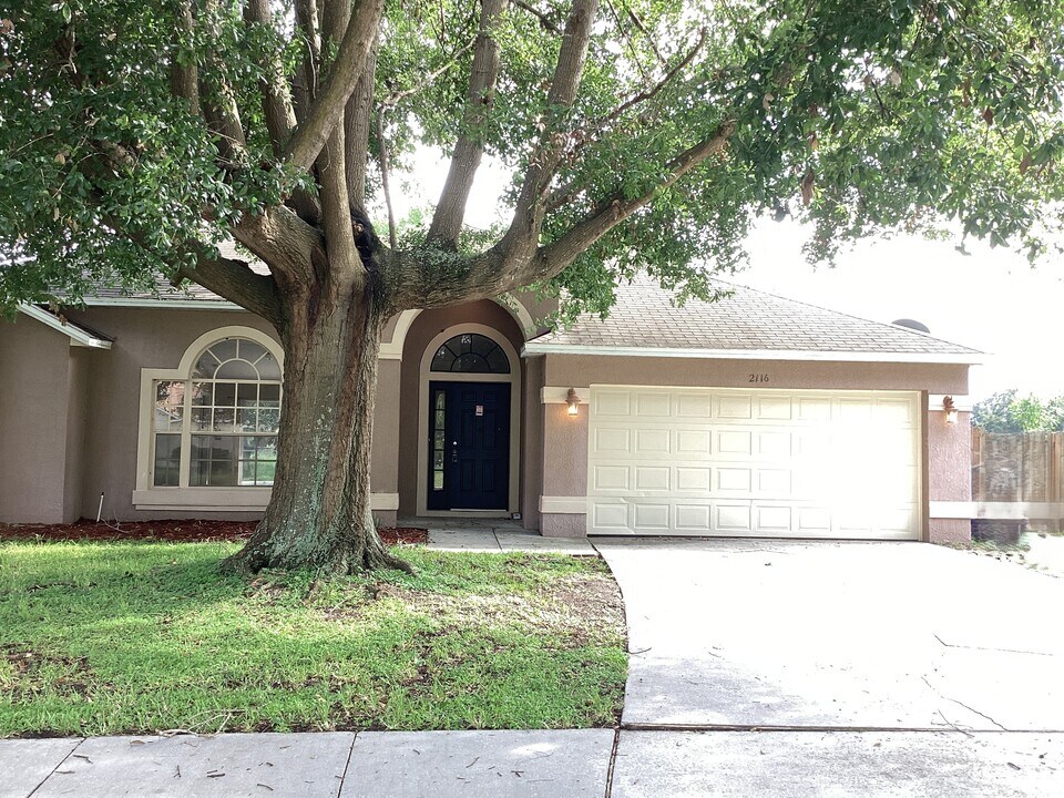 2116 New Victor Rd in Ocoee, FL - Building Photo