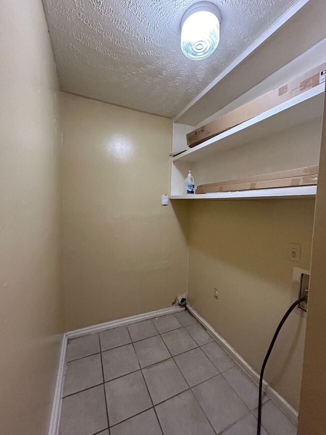 1520 Cedar Pine Dr in Jackson, MS - Building Photo - Building Photo