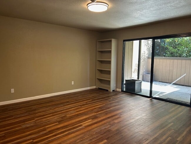40 Arbor Ct in Cotati, CA - Building Photo - Building Photo