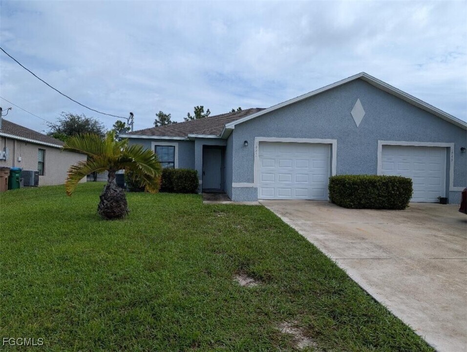 1941 NE 6th St in Cape Coral, FL - Building Photo
