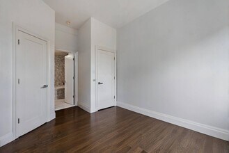 411 Manhattan Ave in New York, NY - Building Photo - Building Photo