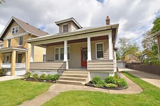 2744 Markbreit Ave in Cincinnati, OH - Foto de edificio - Building Photo