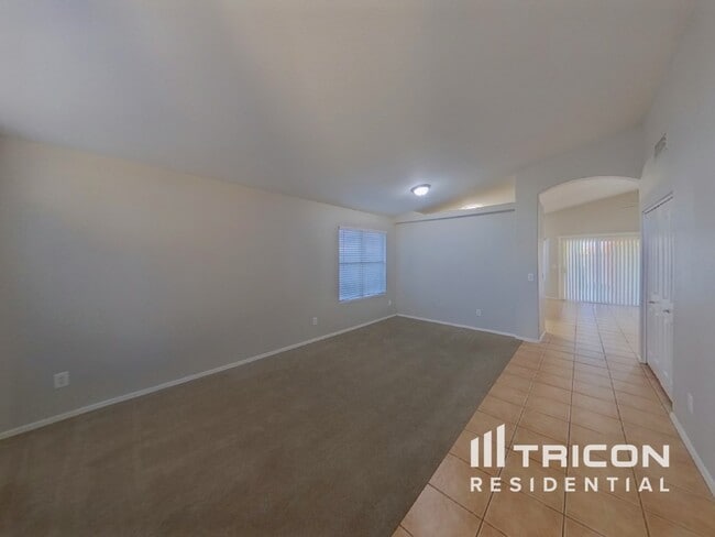 12209 W Edgemont Ave in Avondale, AZ - Building Photo - Building Photo