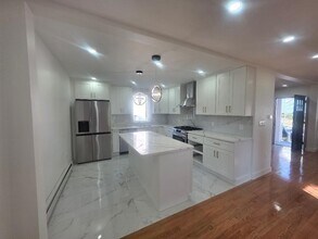 5 N Central Ave in Quincy, MA - Building Photo - Building Photo