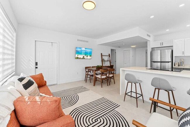 302 SW 12th Ave in Miami, FL - Building Photo - Building Photo