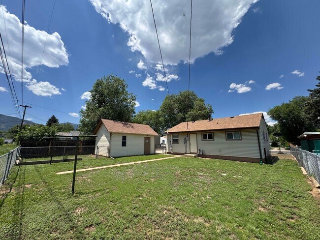 1205 Aspen Ave in Colorado Springs, CO - Building Photo - Building Photo