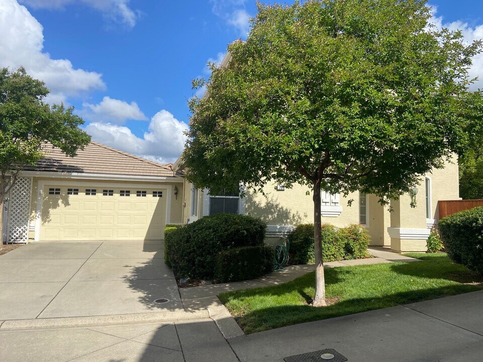 759 Silchester Ct in Folsom, CA - Building Photo