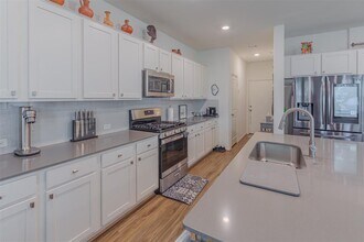 1123 Winifred Dr in Austin, TX - Building Photo - Building Photo