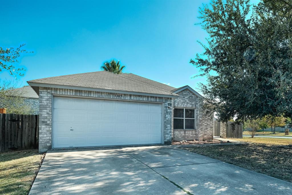3205 Settlement Dr in Round Rock, TX - Building Photo