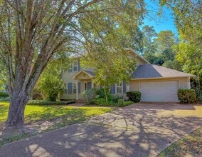 1909 Ty Ty Ct in Tallahassee, FL - Building Photo - Building Photo