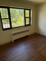 280 Boyd Dr in Hermitage, PA - Building Photo