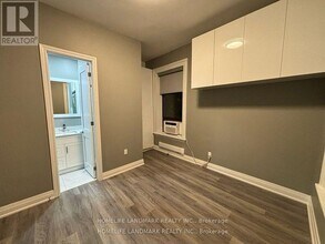 271 Dunn Ave in Toronto, ON - Building Photo - Building Photo
