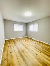 8620-8620 W Villard Ave in Milwaukee, WI - Foto de edificio - Building Photo