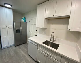 1002 D St in Ramona, CA - Building Photo - Building Photo