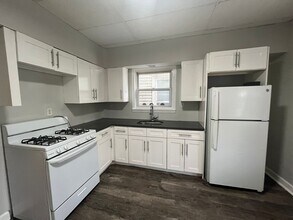 127 Bidwell Ave, Unit 1 in Jersey City, NJ - Foto de edificio - Building Photo