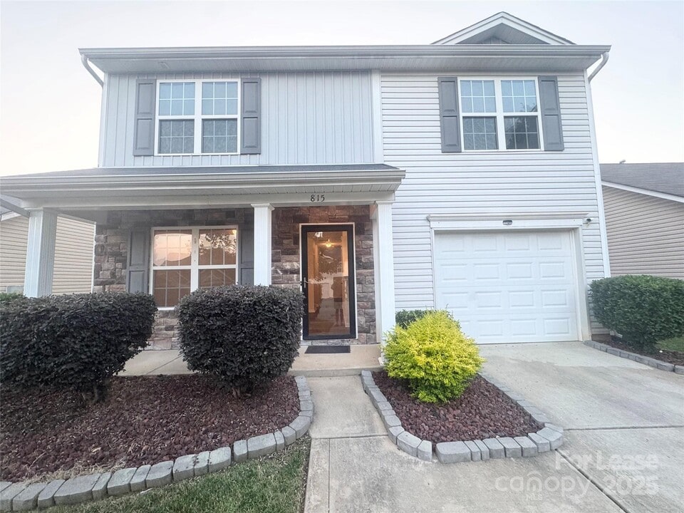 815 Fescue Ct in Charlotte, NC - Building Photo