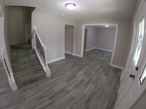 2614 N Woodloch St in Conroe, TX - Building Photo - Building Photo