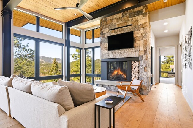 4475 Forest Trail in Evergreen, CO - Building Photo - Building Photo