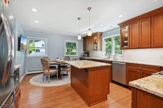 204 Deerfield Ln in Franklin Lakes, NJ - Building Photo - Building Photo