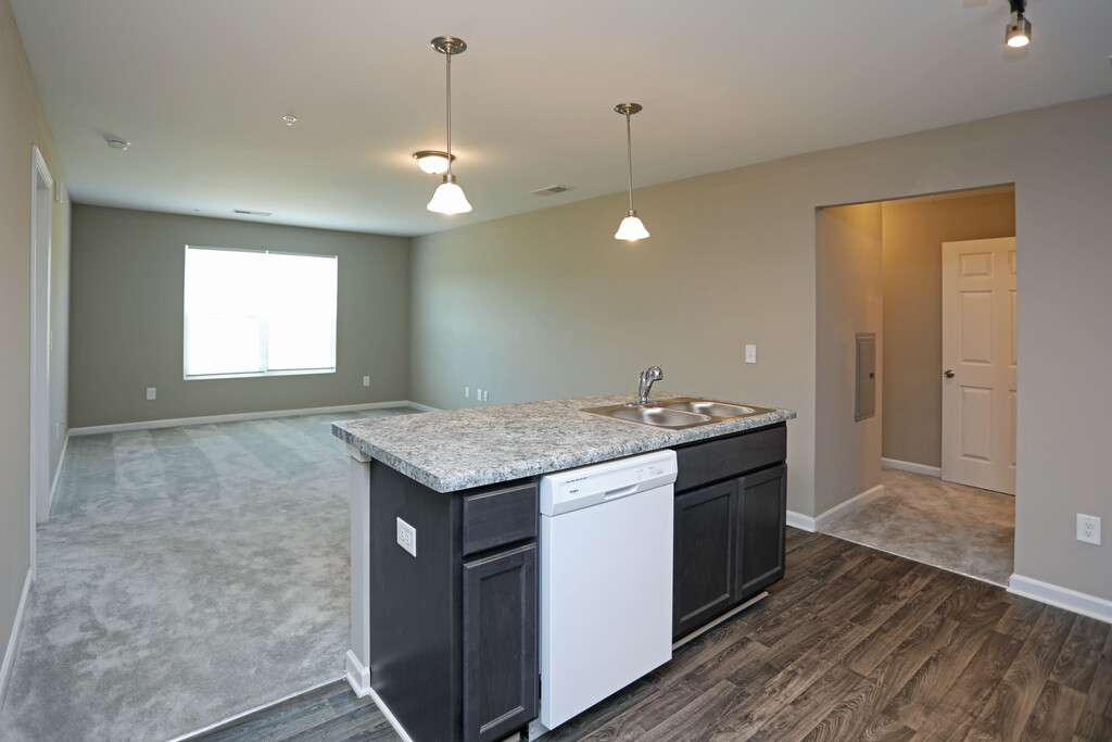 Woodland Heights of Burlington Apartments in Whitsett, NC