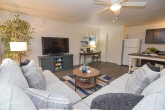 Cherry Creek in Winterset, IA - Building Photo - Interior Photo