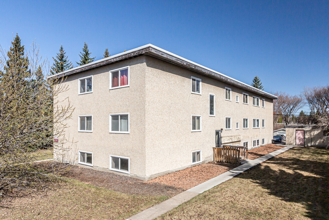 Carlington Terrace II Apartments in Edmonton, AB - Building Photo