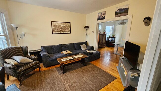 1 Woodstock Ave, Unit Woodstock Ave in Boston, MA - Building Photo - Building Photo