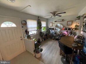 243 Holly Dr in King of Prussia, PA - Building Photo - Building Photo