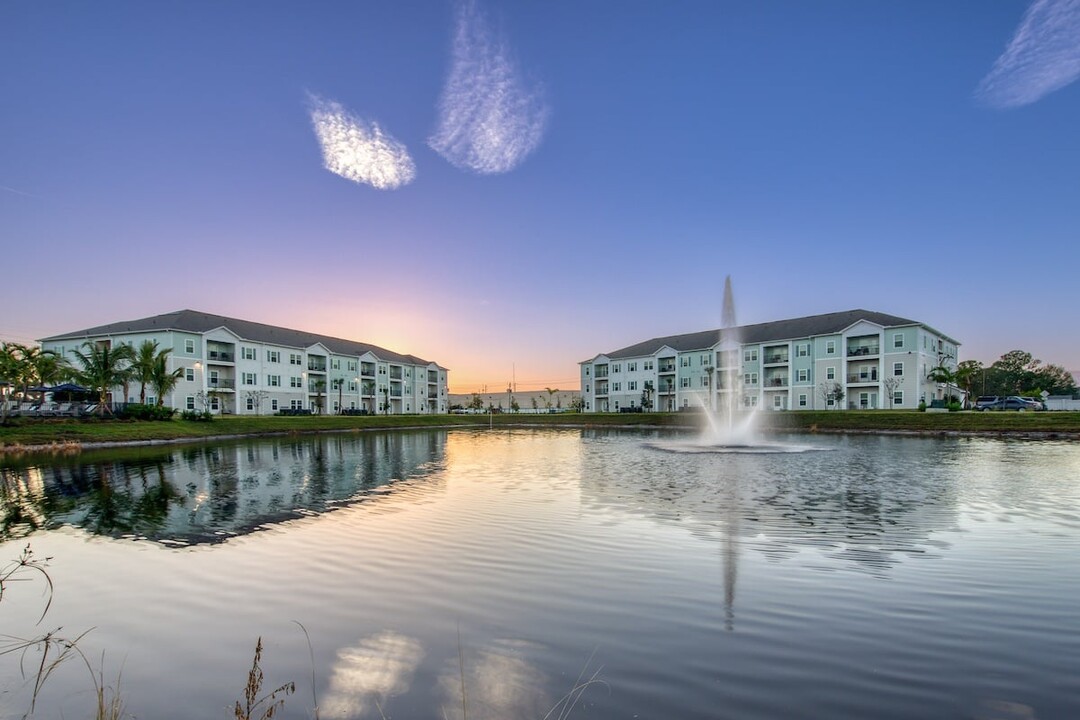 Mason Port St. Lucie in Port St. Lucie, FL - Building Photo