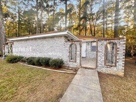 300 Bellewood Ln in Jacksonville, AR - Building Photo