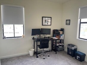 11064 W 33rd Way in Hialeah, FL - Building Photo - Building Photo