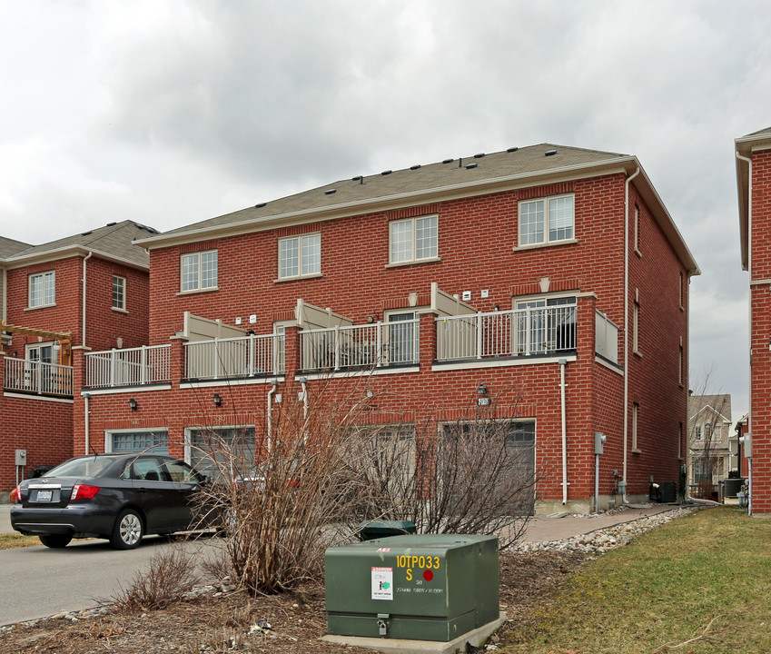 2676-2682 Bur Oak Ave in Markham, ON - Building Photo