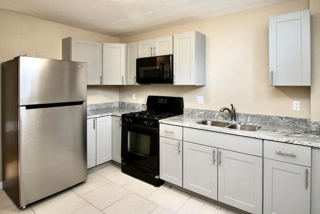 1321 Verbena St, Unit B
