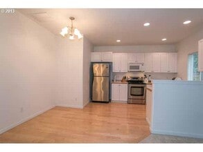 5613 NE Canard Dr in Hillsboro, OR - Building Photo - Building Photo