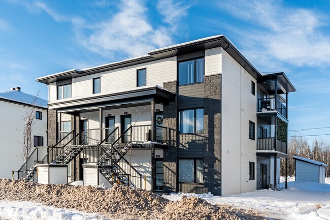3176 Saindon St in Lévis, QC - Building Photo - Building Photo