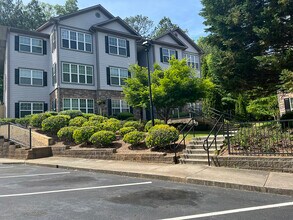 Vineyards of Browns Mill in Atlanta, GA - Foto de edificio - Building Photo