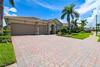 14849 Windward Ln in Naples, FL - Building Photo - Building Photo