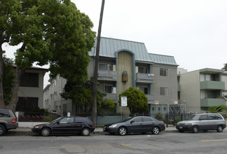 1836 North Kingsley in Los Angeles, CA - Building Photo - Building Photo