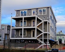 100 Atlantic Ave, Unit unit 2 in Salisbury, MA - Building Photo - Building Photo