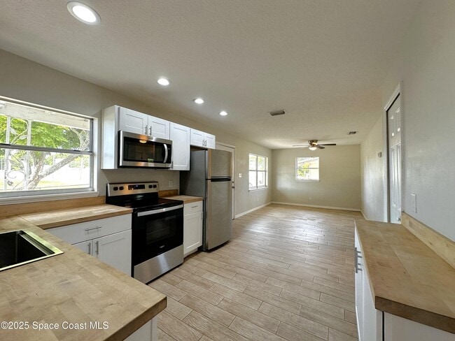 850 Sycamore St in Titusville, FL - Building Photo - Building Photo