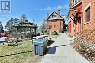 3773 Carp Rd in Ottawa, ON - Building Photo - Building Photo